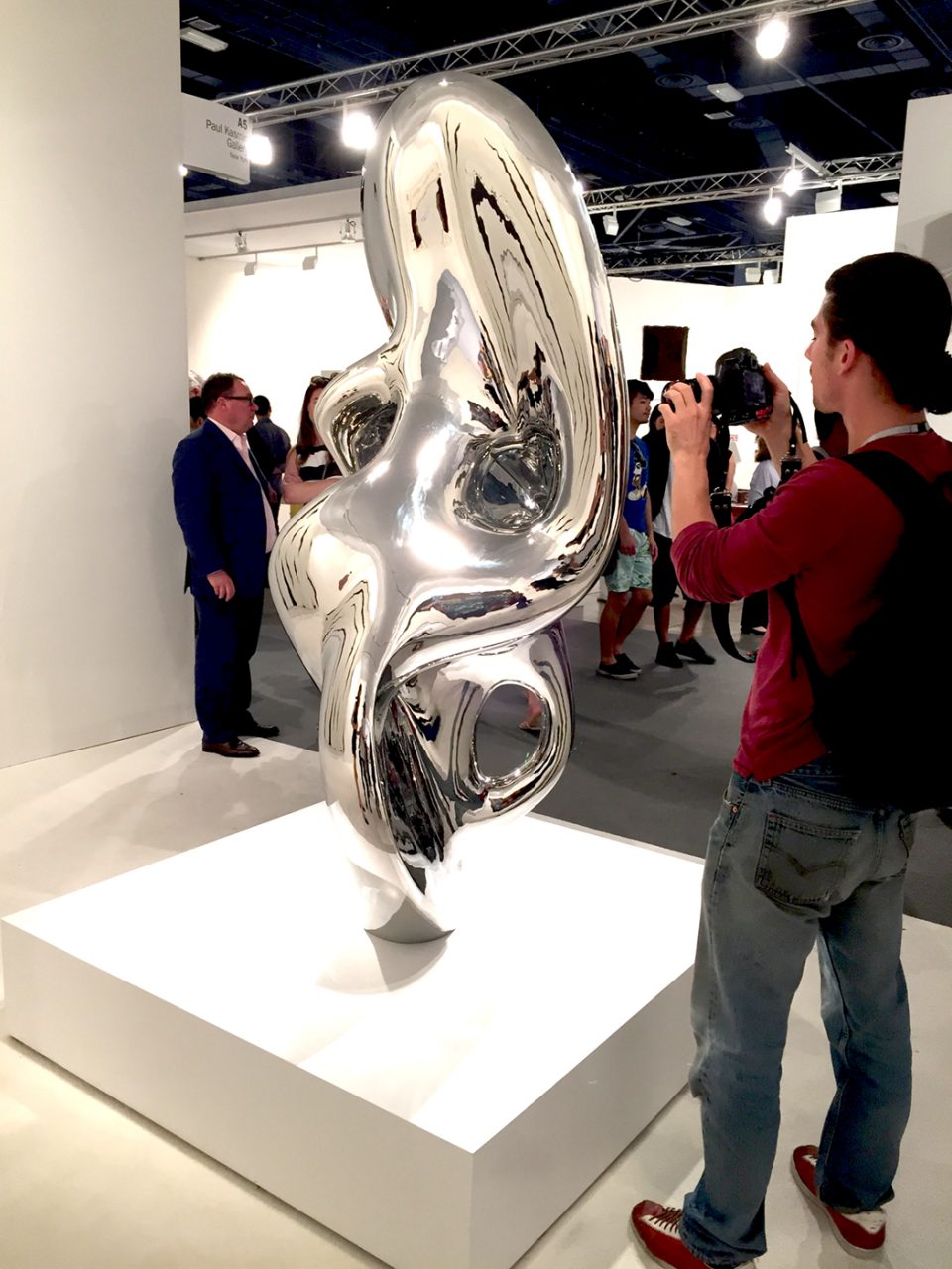 Art Basel Miami Beach chega à 15a edição