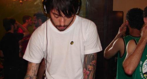 DJ Bezzi conversa com DJ Fael sobre o novíssimo clube  Mary in Hell