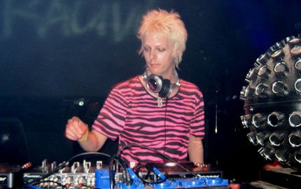 Entrevista com o DJ e jornalista  Jonty Skruff