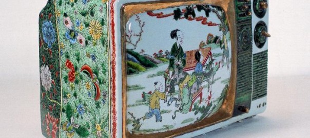 Artista chinesa MaJun combina tecnologia retrô com porcelana chinesa