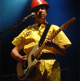 Bits da Madrugada - cobertura noturna e flyers