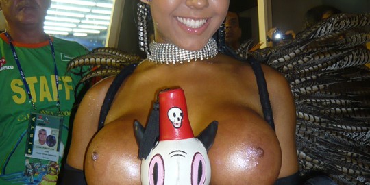 Tem gringo no samba...