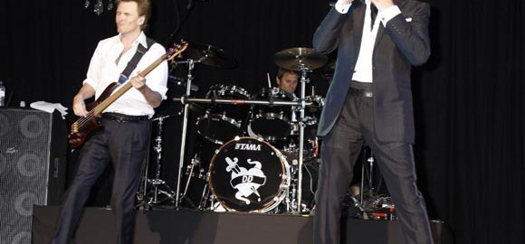 Duran Duran se apresenta no Louvre