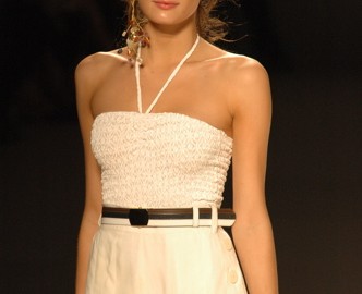 Totem mostra alto verão ultra carioca