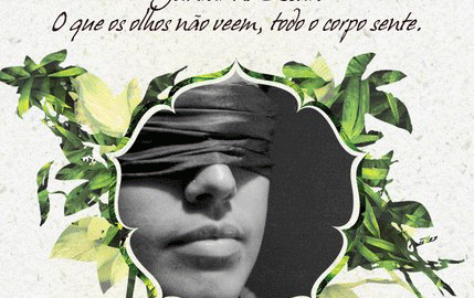 Jantando de olhos vendados