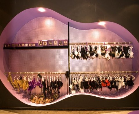 Fun Factory por Karim Rashid