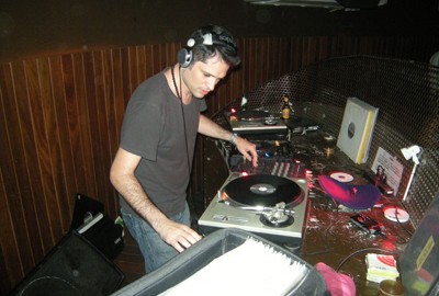 Poperô é novo projeto dos DJs Renato Cohen e Benjamin Ferreira