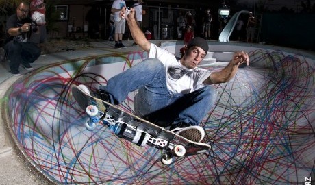 D-Face pinta com skate