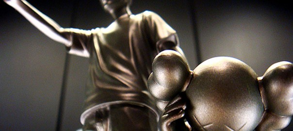 Partners é o novo toy de Kaws