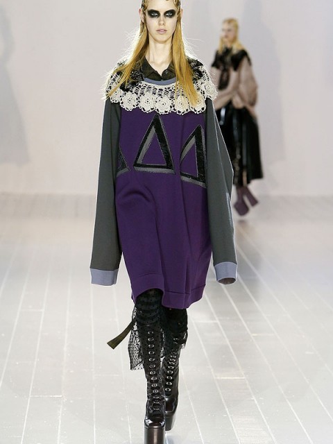 Lady Gaga e Kendall Jenner estrelam desfile de Marc Jacobs