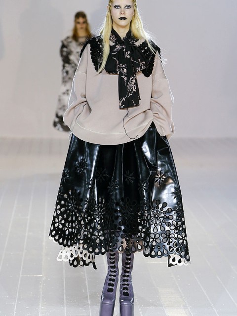 Lady Gaga e Kendall Jenner estrelam desfile de Marc Jacobs