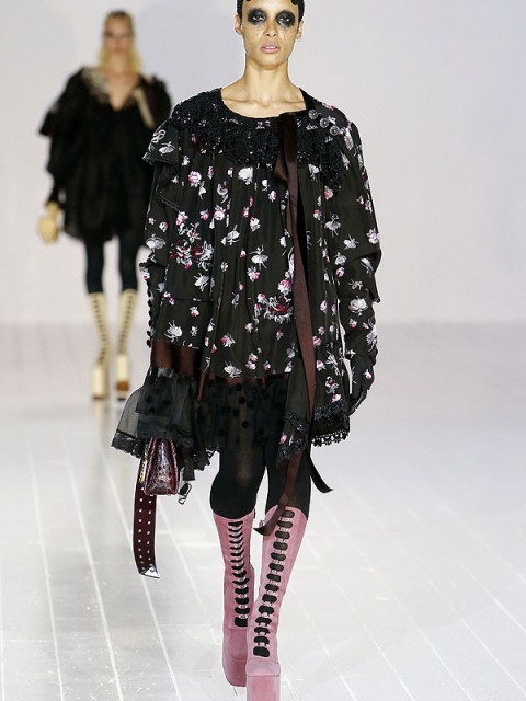 Lady Gaga e Kendall Jenner estrelam desfile de Marc Jacobs