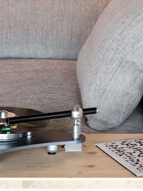 Atmo Sfera design de turntable