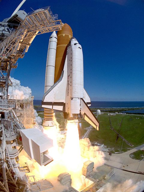 Astronauta Marcos Pontes recebe turistas no Kennedy Space Center 