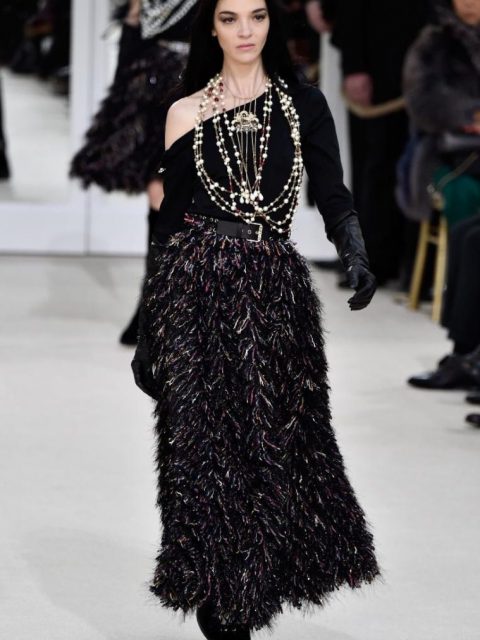 Confira o desfile de inverno Chanel 2017
