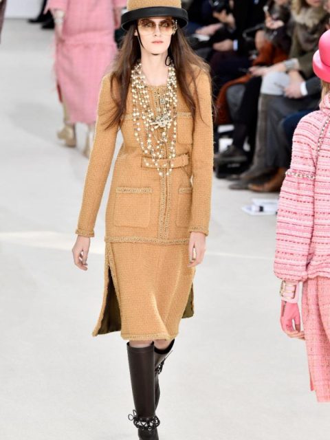 Confira o desfile de inverno Chanel 2017
