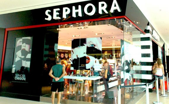 Sephora vai lançar cursos de maquiagem para transgêneros e não-binários