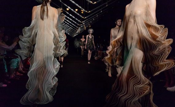 Iris Van Herpen, seu nome é vanguarda