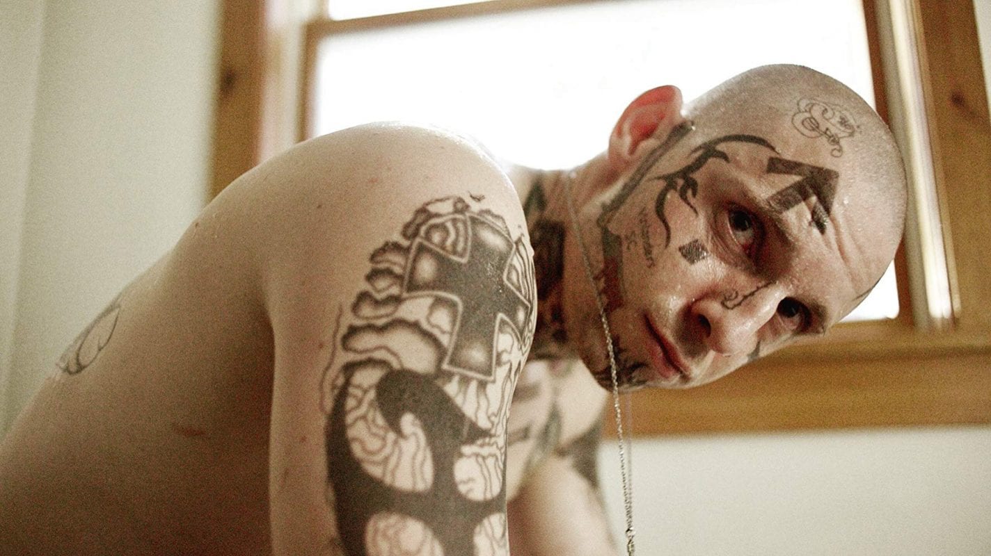 Jamie Bell estrela filme sobre skinheads e supremacia branca