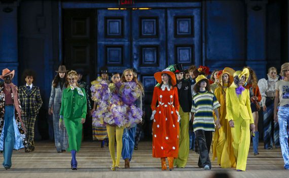 Marc Jacobs fecha NY Fashion Week Verão 2020