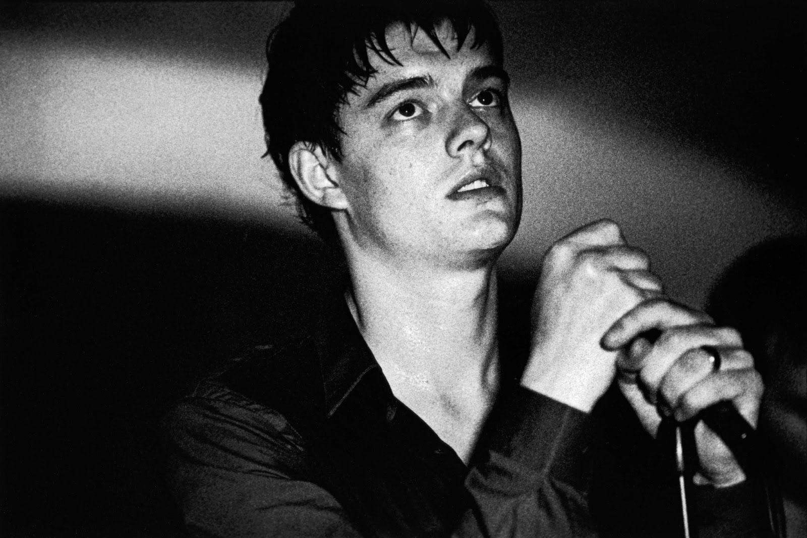 Filme de Anton Corbijn sobre o Joy Division tem cover do The