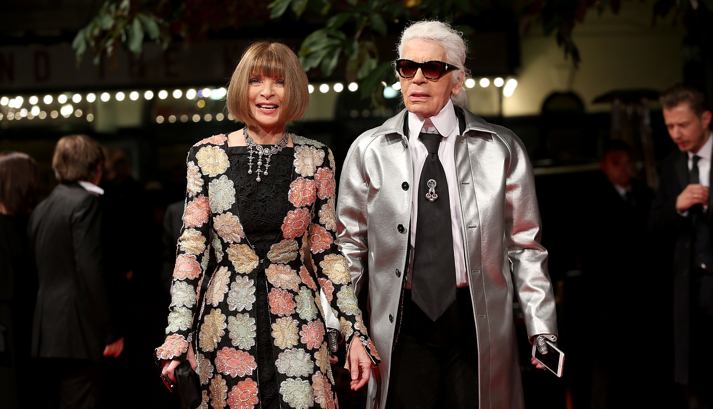 Met Gala faz homenagem a Lagerfeld Updates