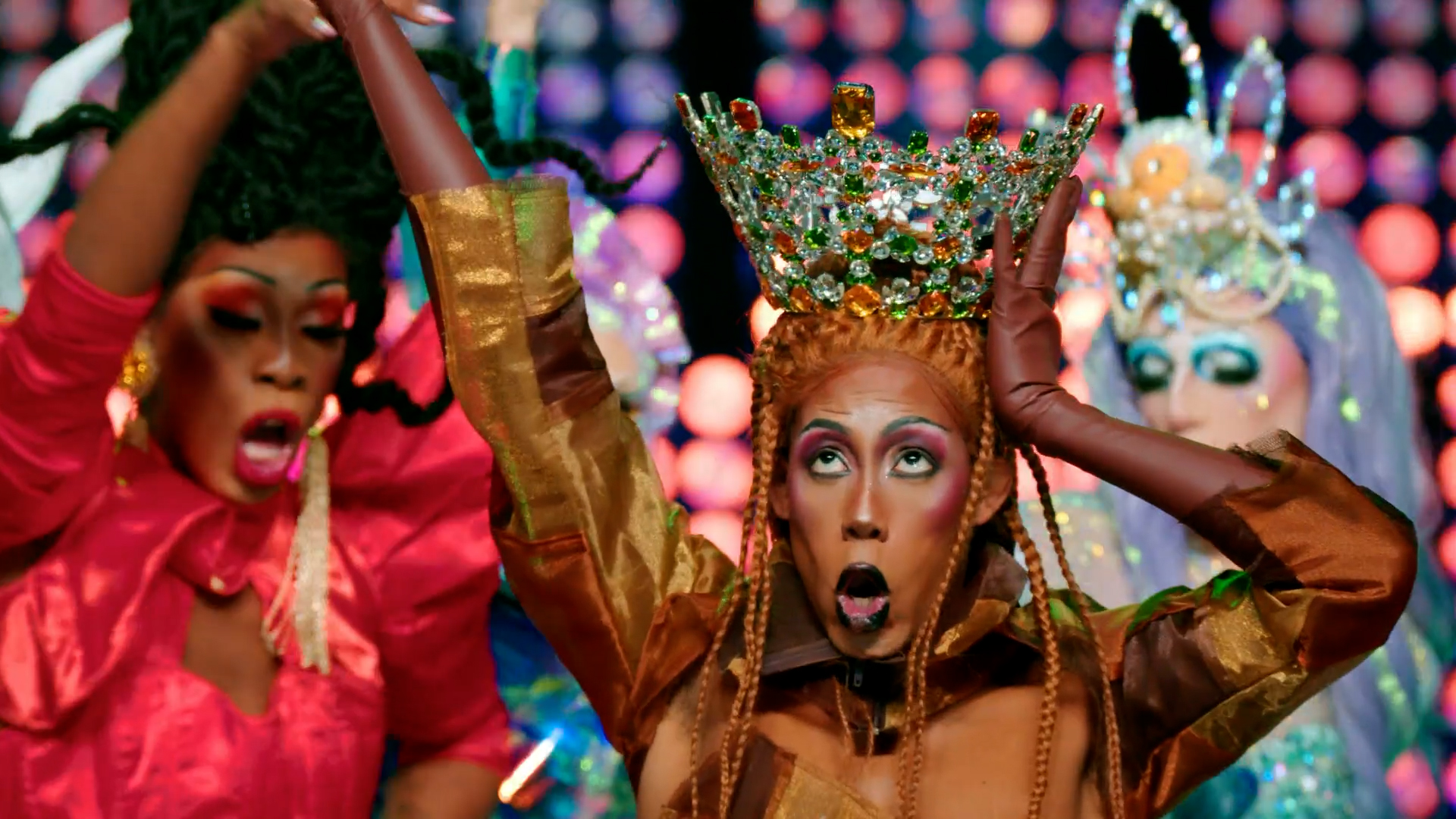 Organzza vence primeira edição do Drag Race Brasil