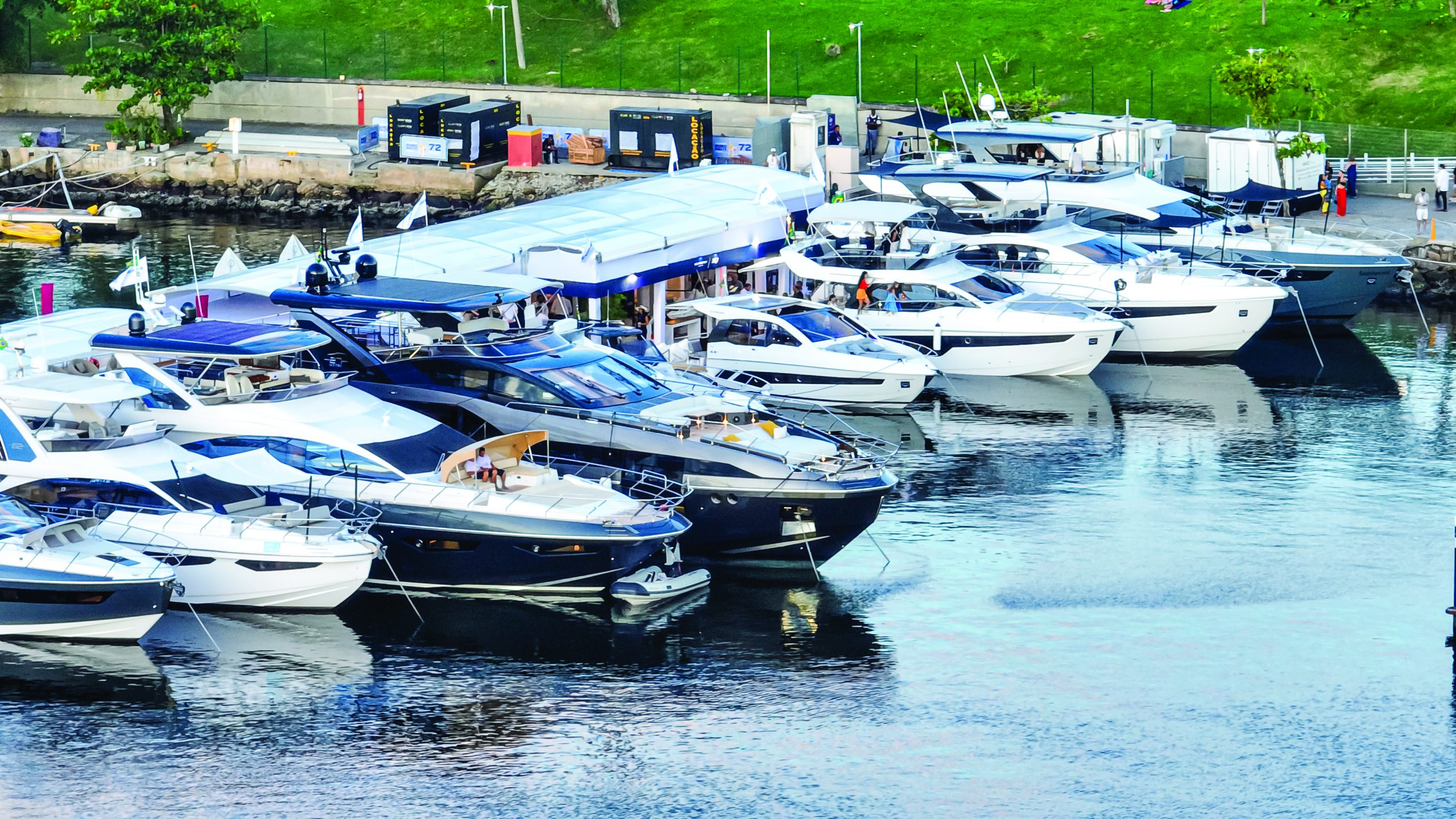 Melhor maneira de ver o show da Madonna é de barco