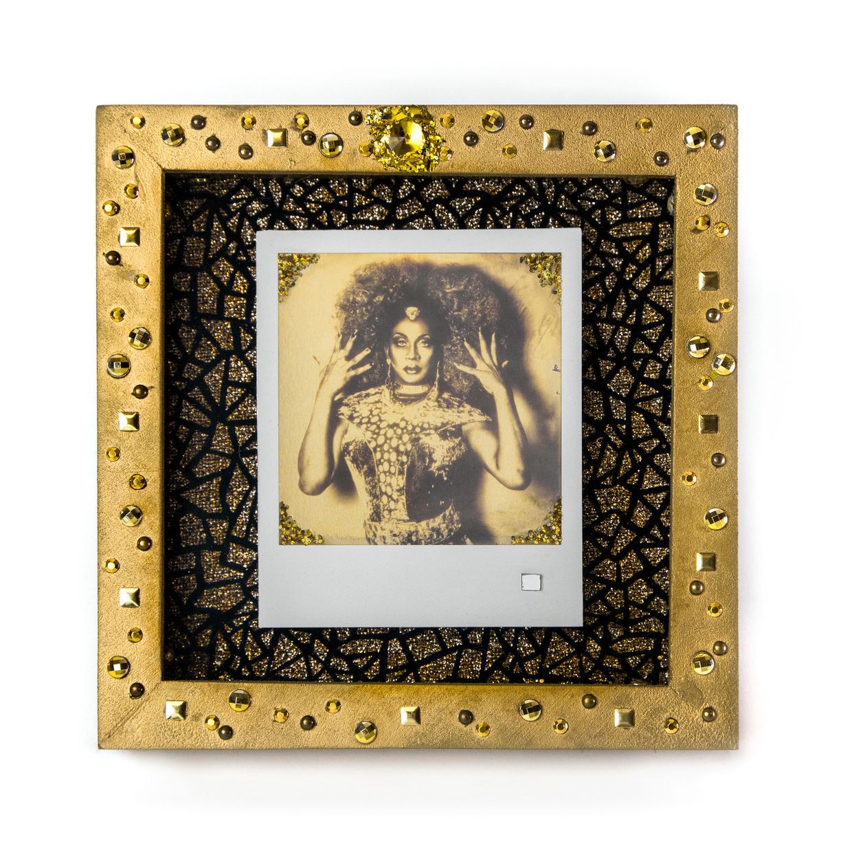 Em cartaz em S.Paulo a primeira mostra de fotos de Betina Polaroid