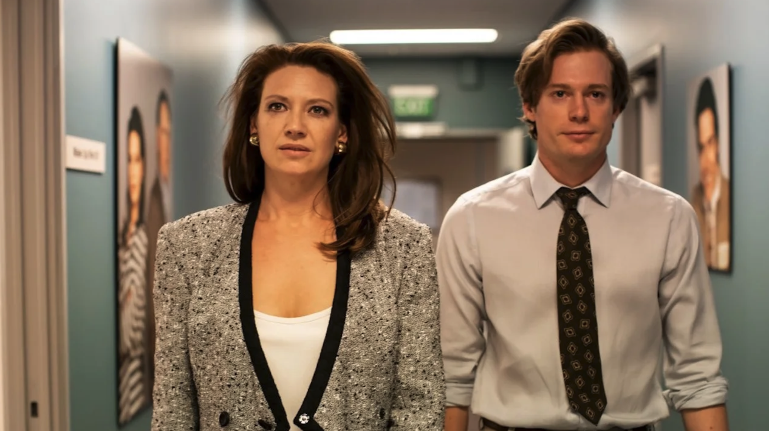 Série australiana The Newsreader repensa os anos 80 numa redação de jornal de TV