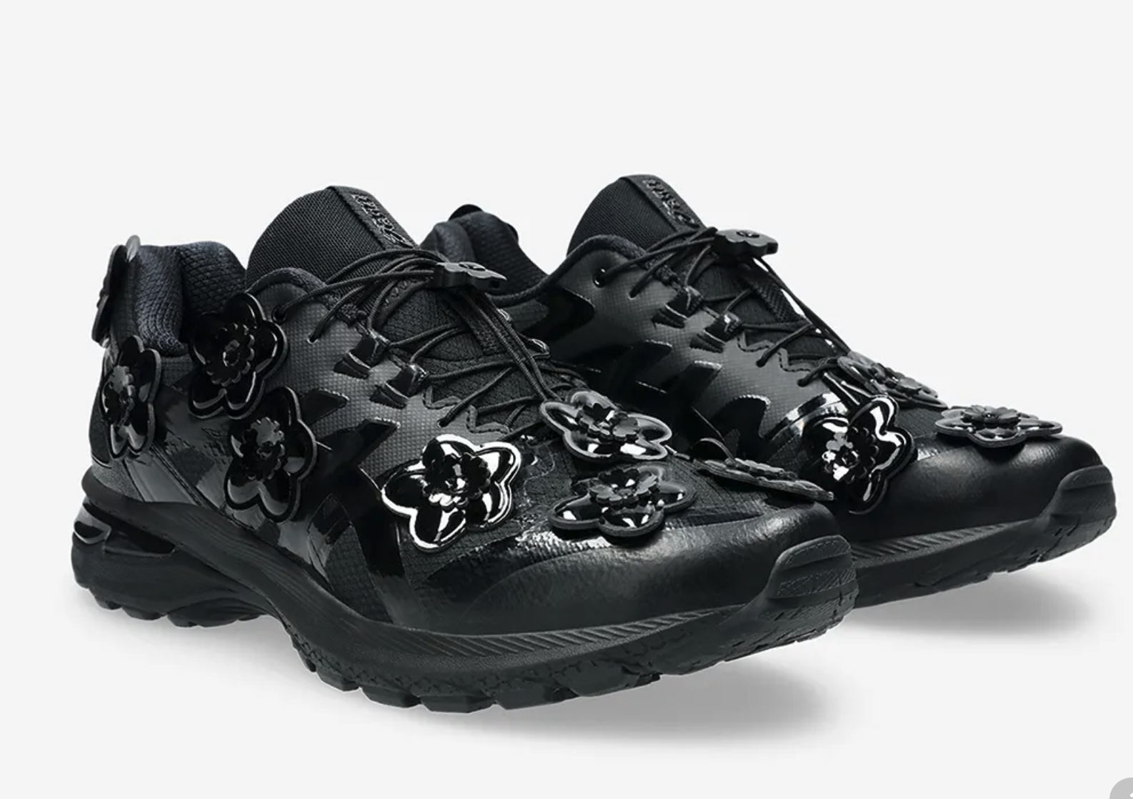 Novas collabs de Asics e Cecilie Bahnsen